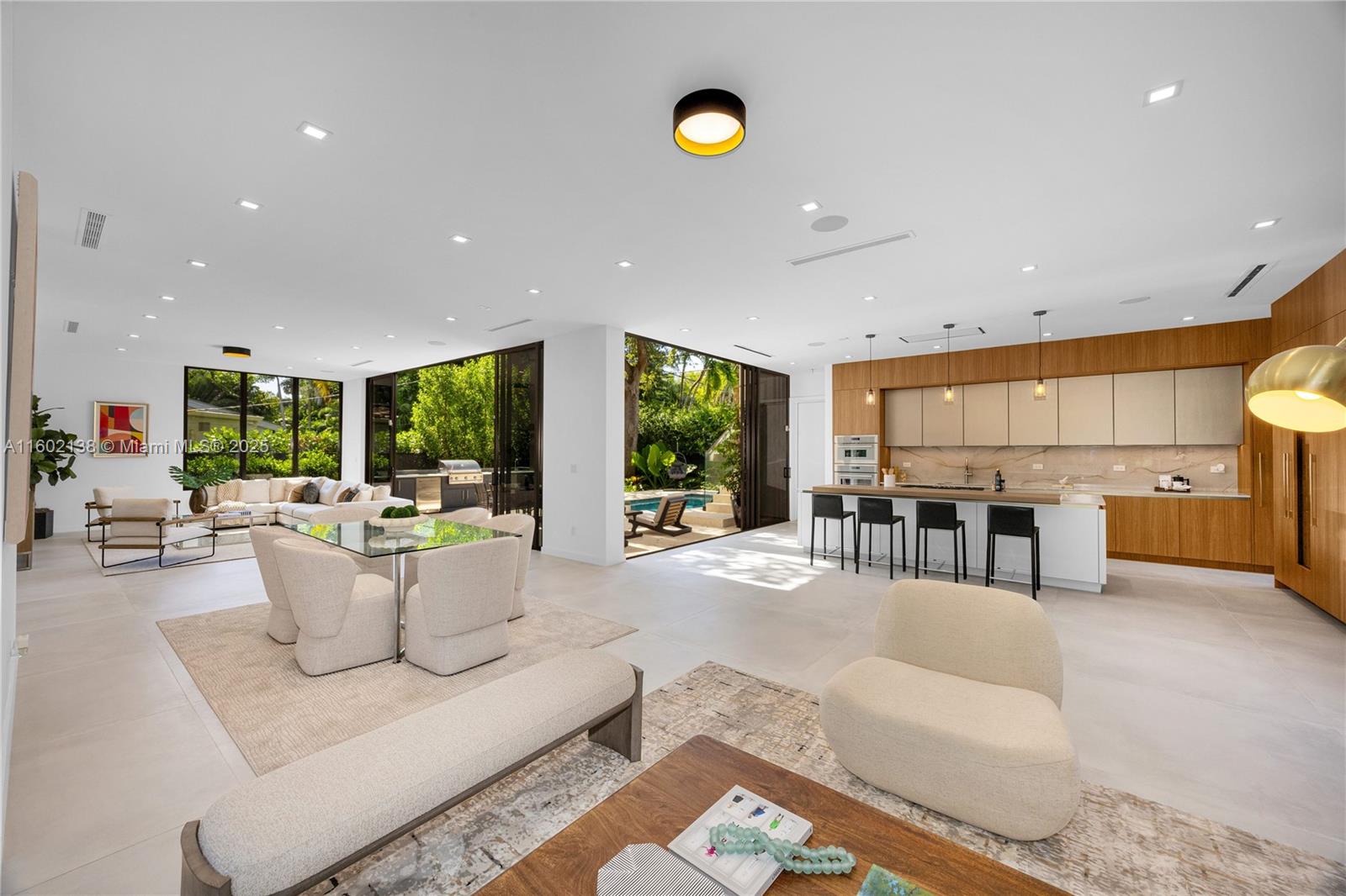 4090 Hardie Ave Miami, FL 33133