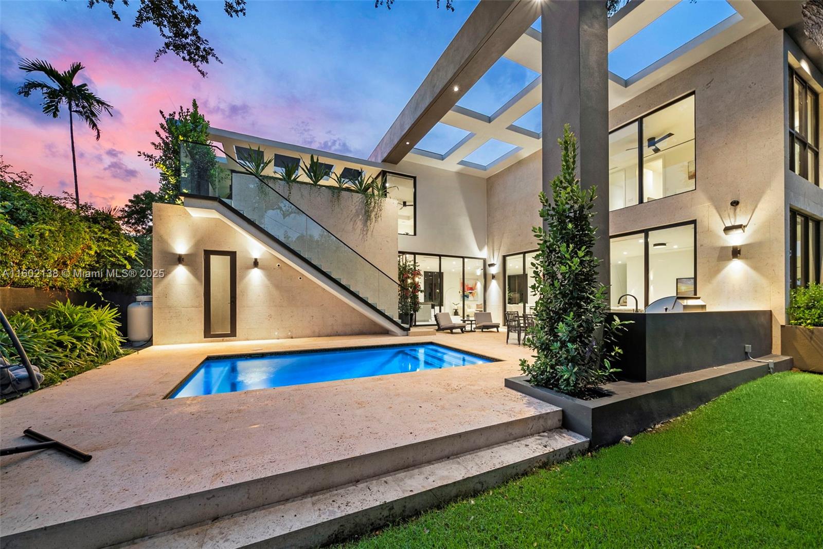 4090 Hardie Ave Miami, FL 33133