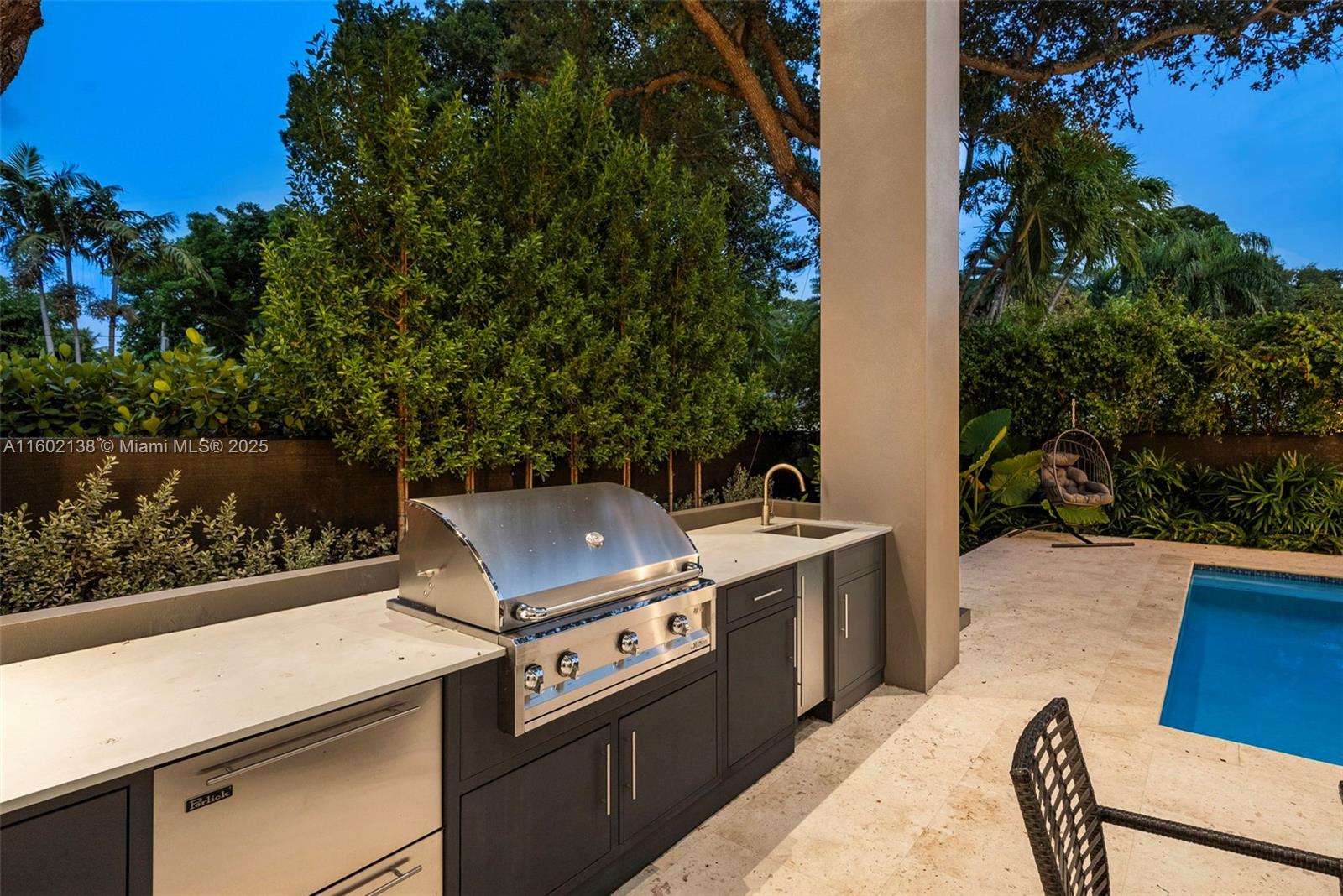 4090 Hardie Ave Miami, FL 33133