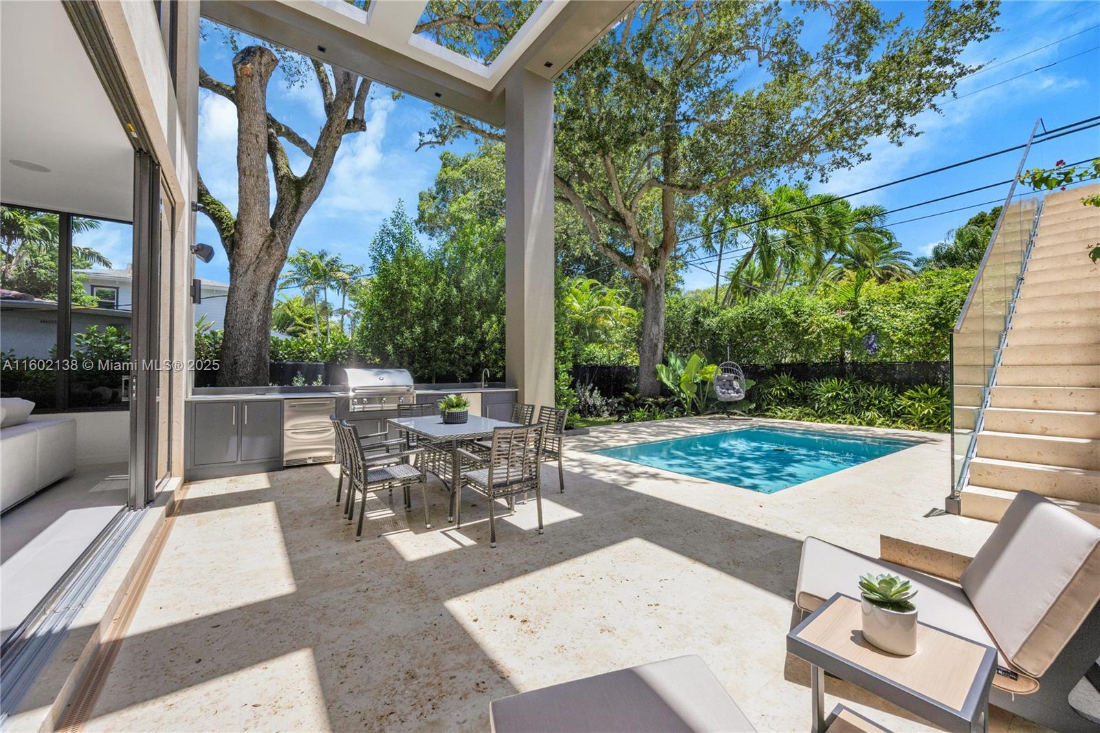 4090 Hardie Ave Miami, FL 33133