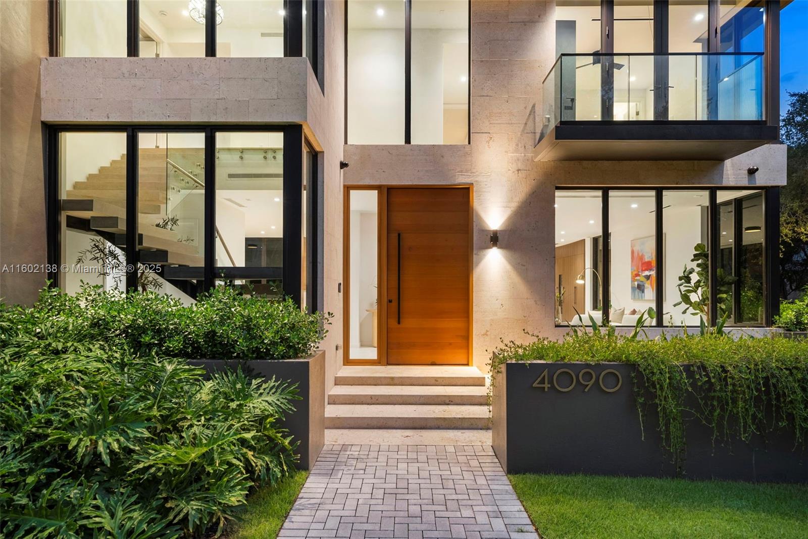 4090 Hardie Ave Miami, FL 33133