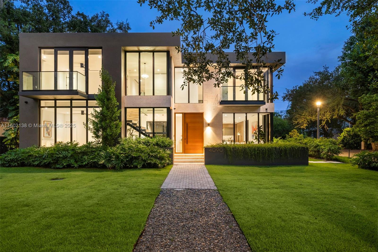 4090 Hardie Ave Miami, FL 33133