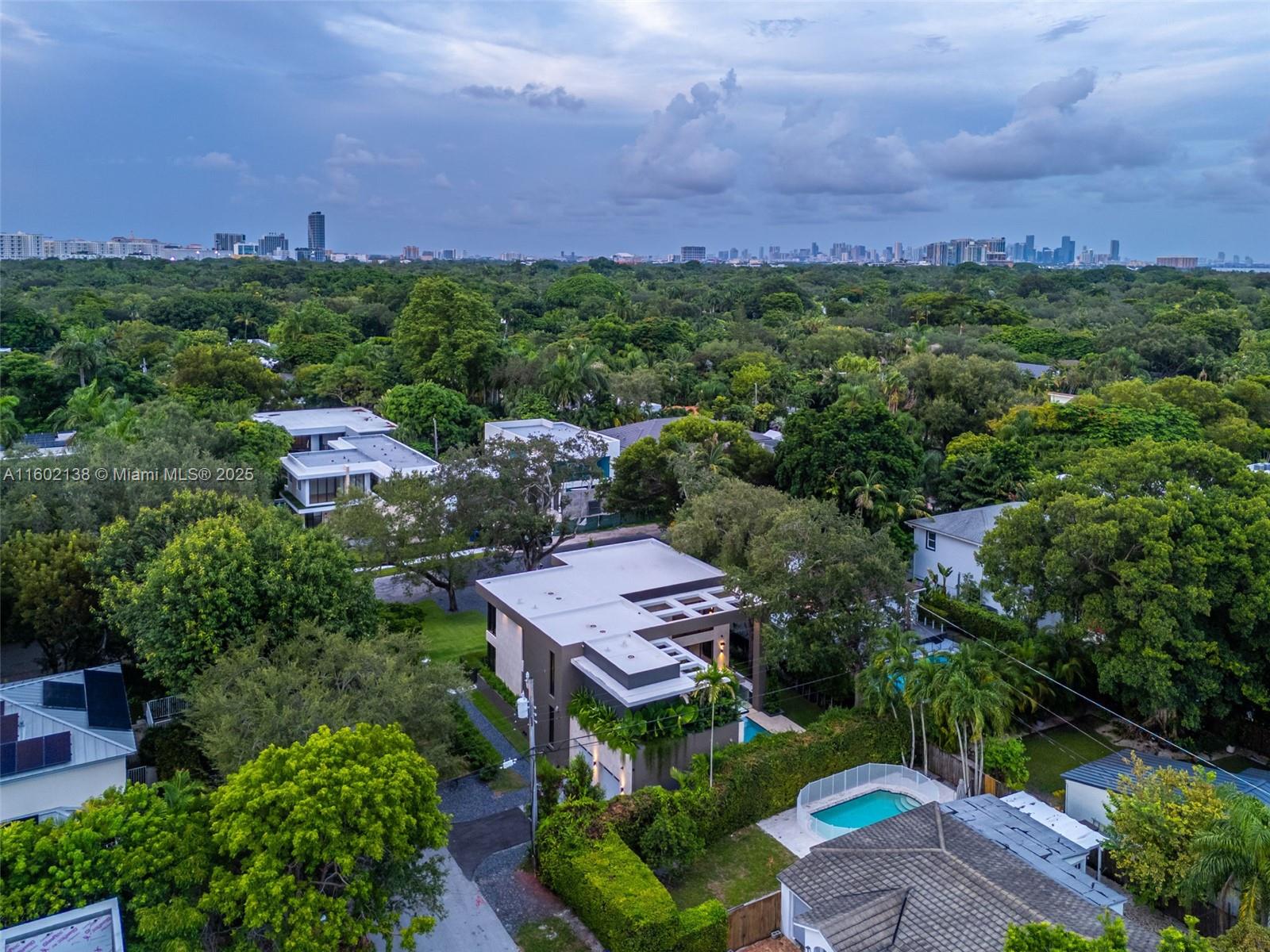 4090 Hardie Ave Miami, FL 33133