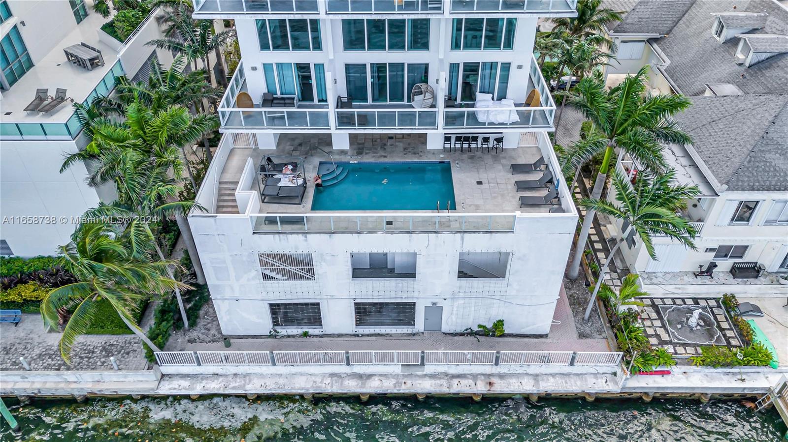 7939 East Dr North Bay Village, FL 33141