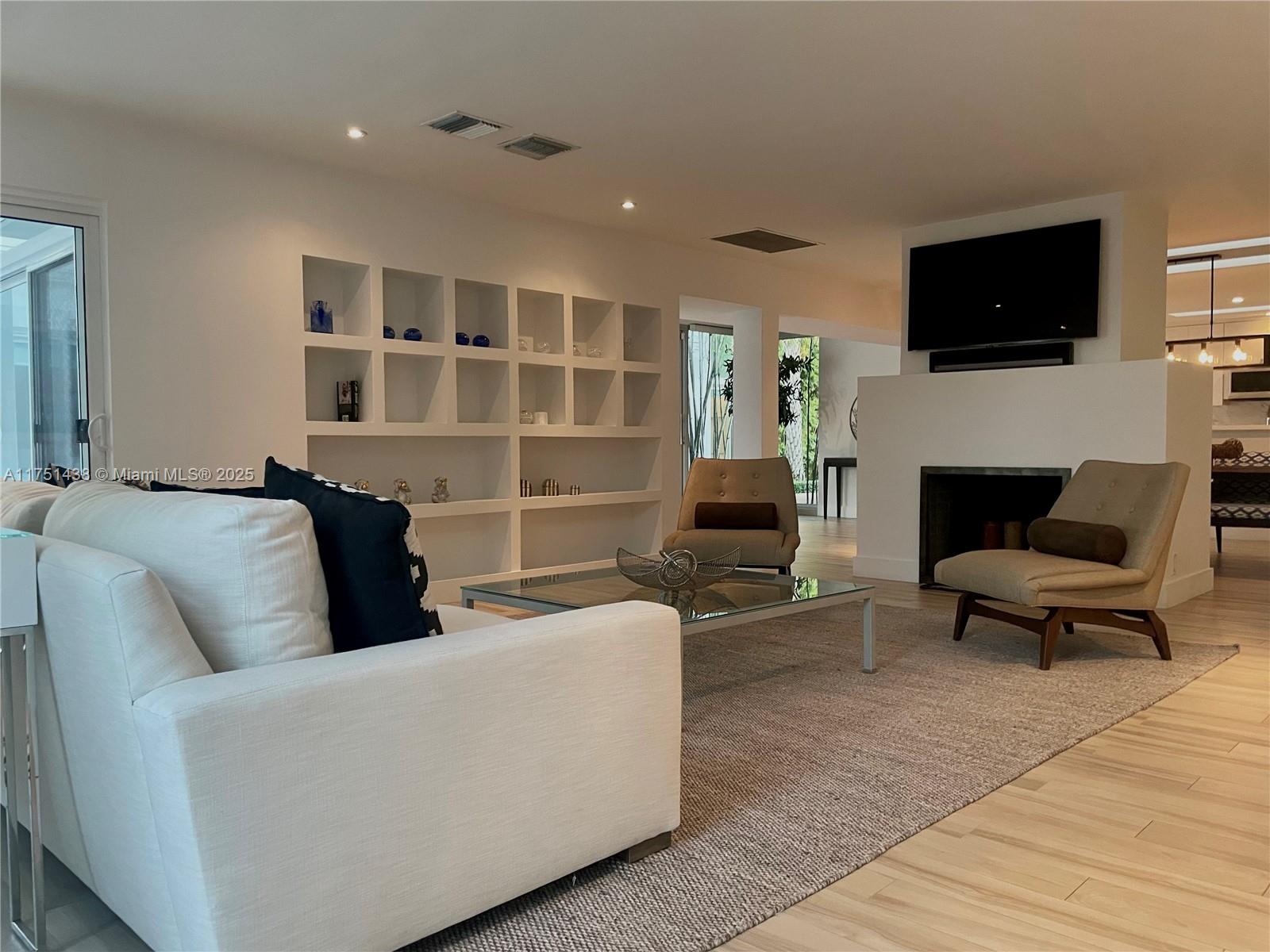 1701 SE 11th St Fort Lauderdale, FL 33316