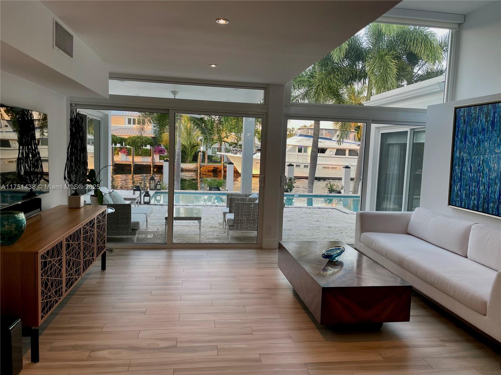 1701 SE 11th St Fort Lauderdale, FL 33316