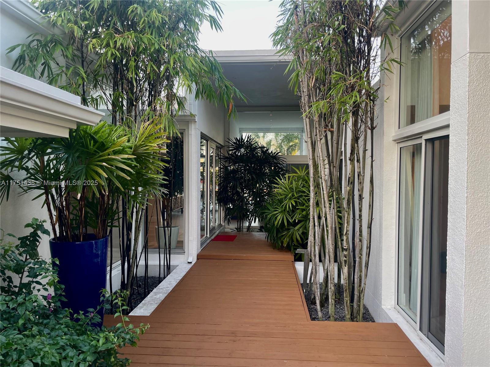 1701 SE 11th St Fort Lauderdale, FL 33316