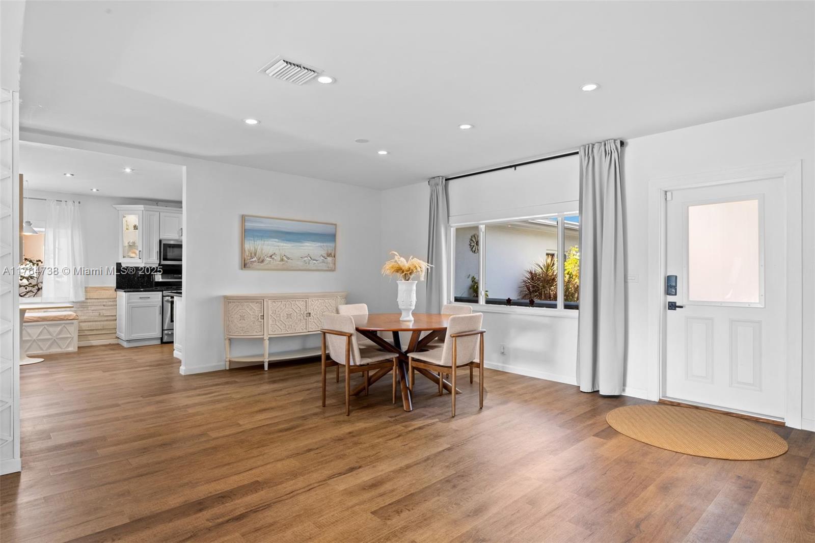 7770 Hawthorne Ave Miami Beach, FL 33141