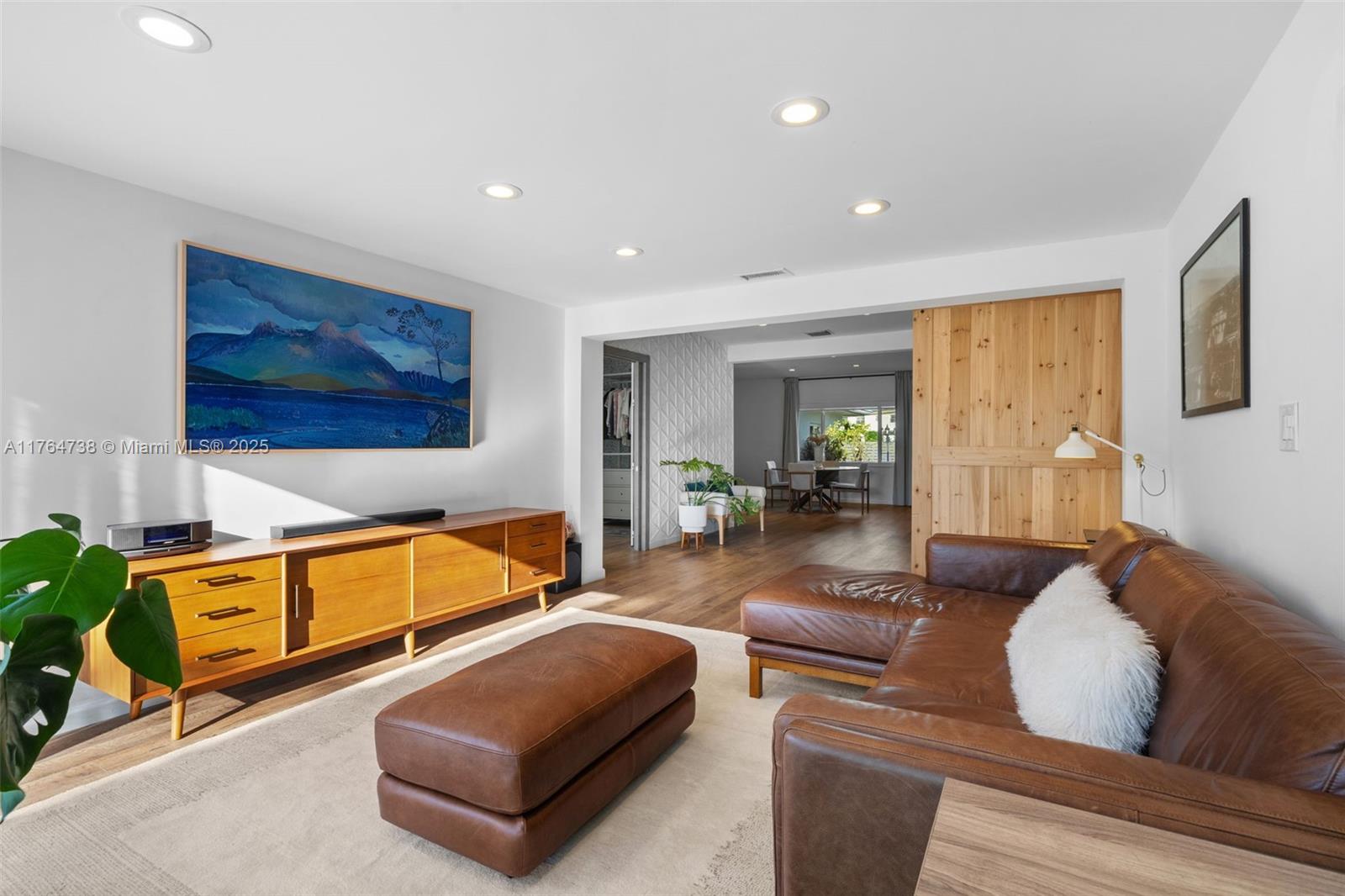 7770 Hawthorne Ave Miami Beach, FL 33141