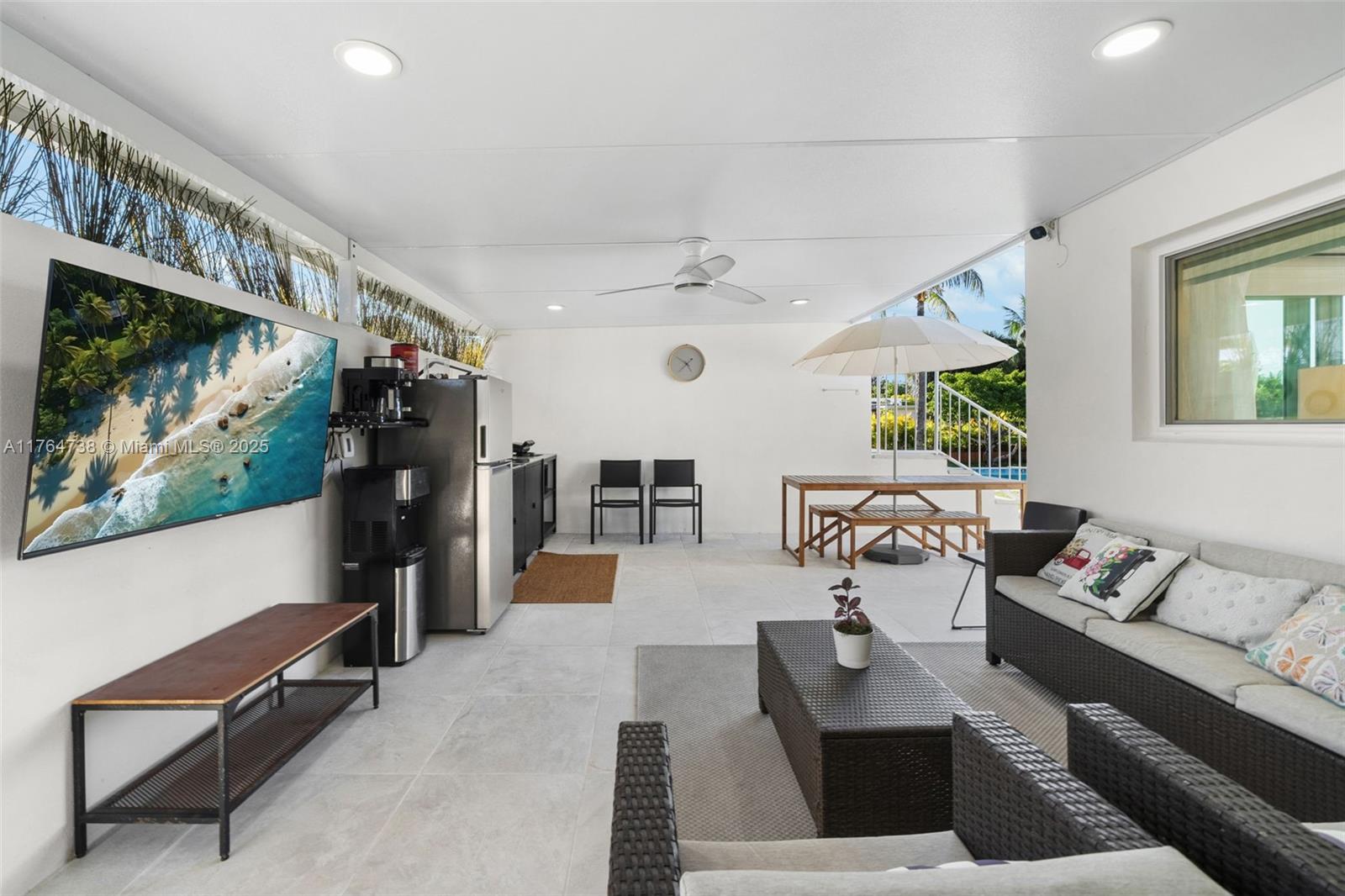 7770 Hawthorne Ave Miami Beach, FL 33141