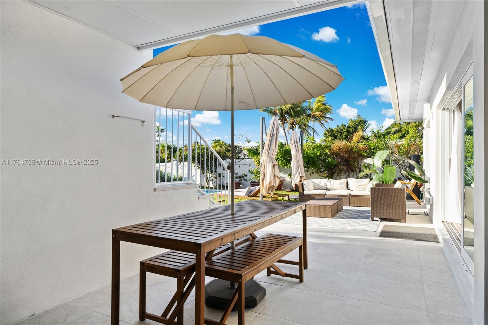 7770 Hawthorne Ave Miami Beach, FL 33141