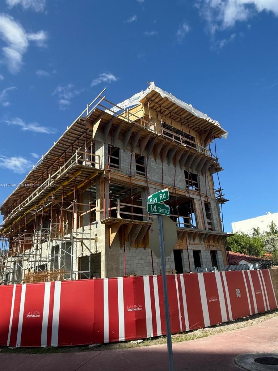 1425 Bay Rd,Miami Beach, FL 33139