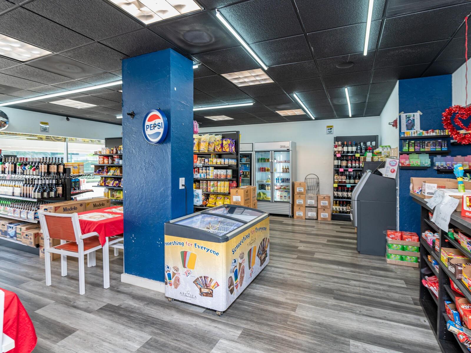 18011 Biscayne Blvd #302,Aventura, FL 33160