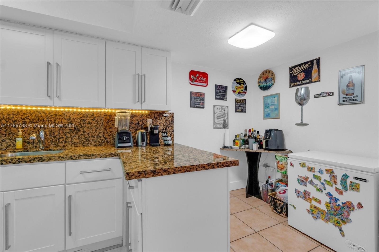 18011 Biscayne Blvd #302,Aventura, FL 33160