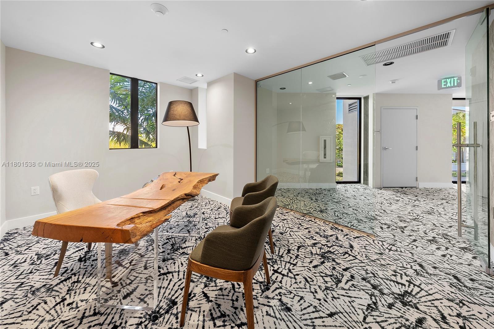 701 Valencia Ave #404 Coral Gables, FL 33134