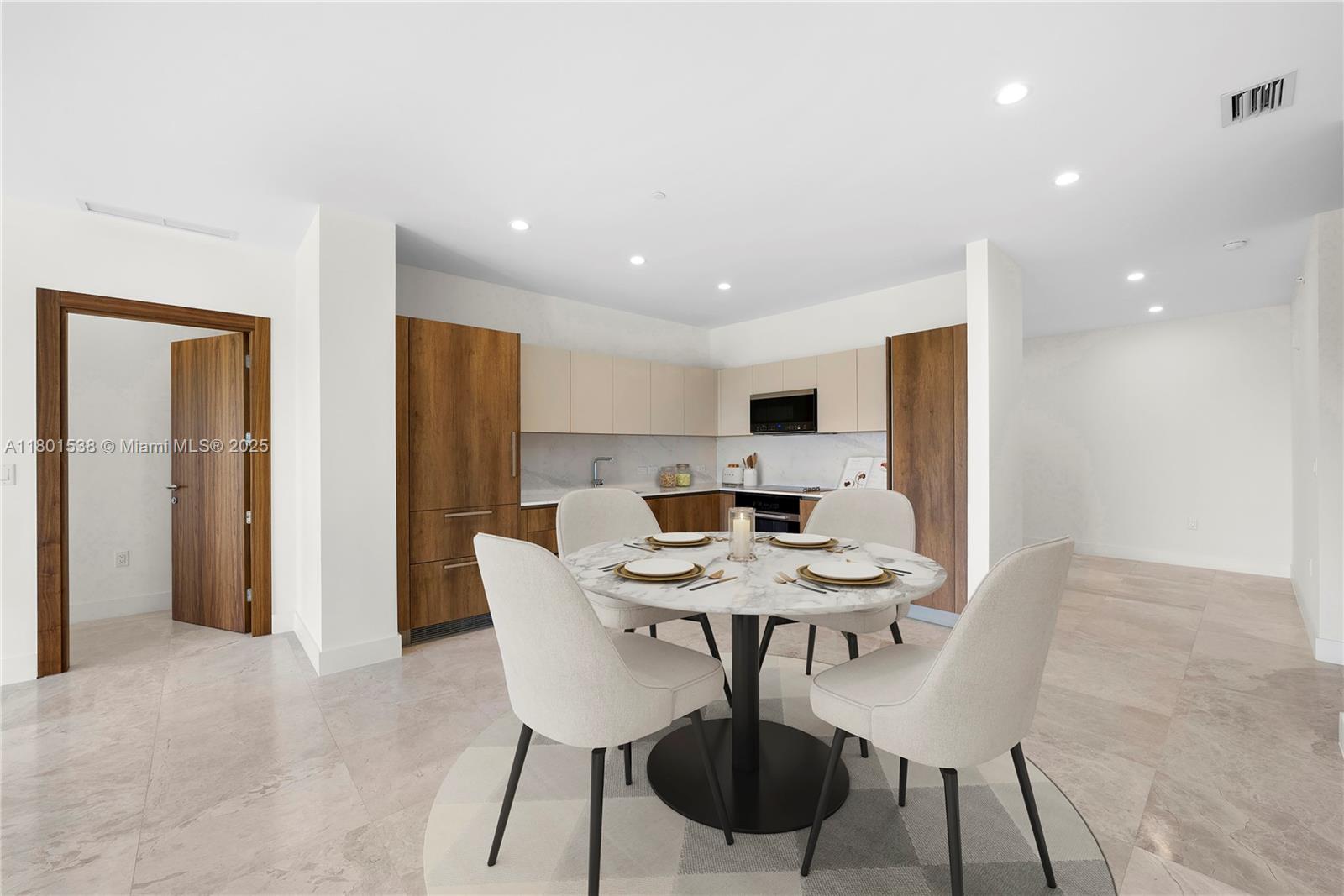 701 Valencia Ave #404 Coral Gables, FL 33134