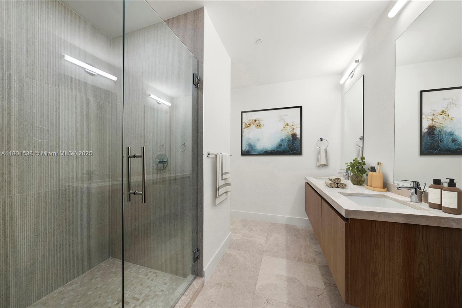 701 Valencia Ave #404 Coral Gables, FL 33134