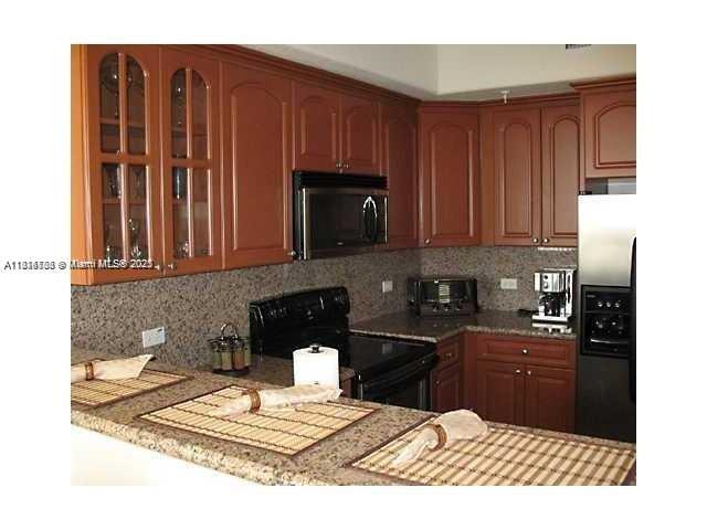 2301 SW 27th Ave #800