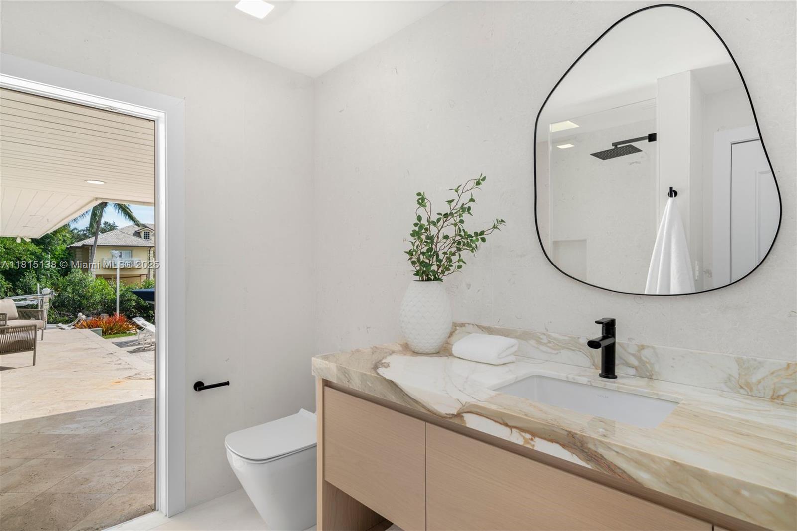 7155 Los Pinos Blvd Coral Gables, FL 33143