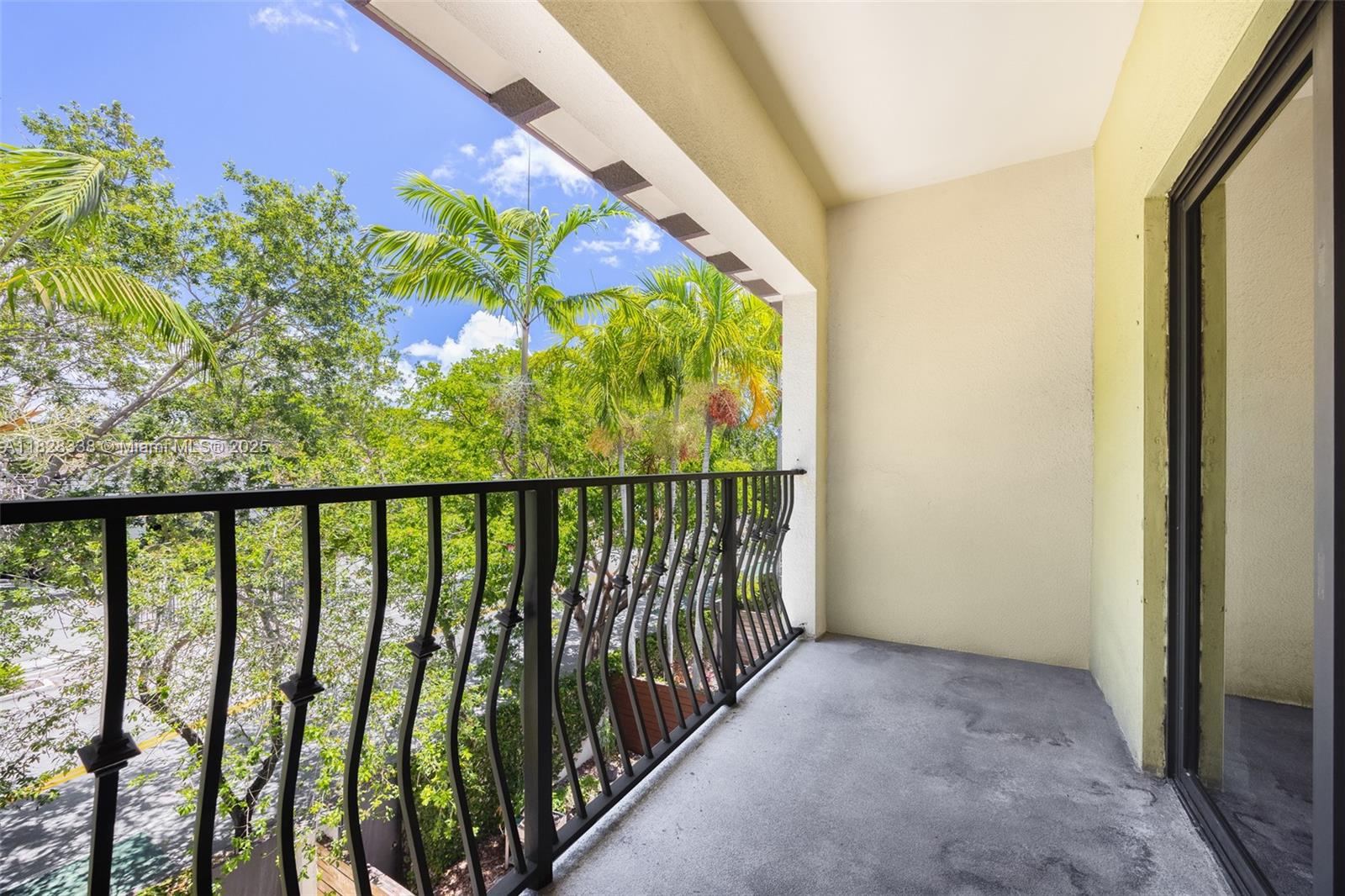 3204 Bird Ave #108 Coconut Grove, FL 33133
