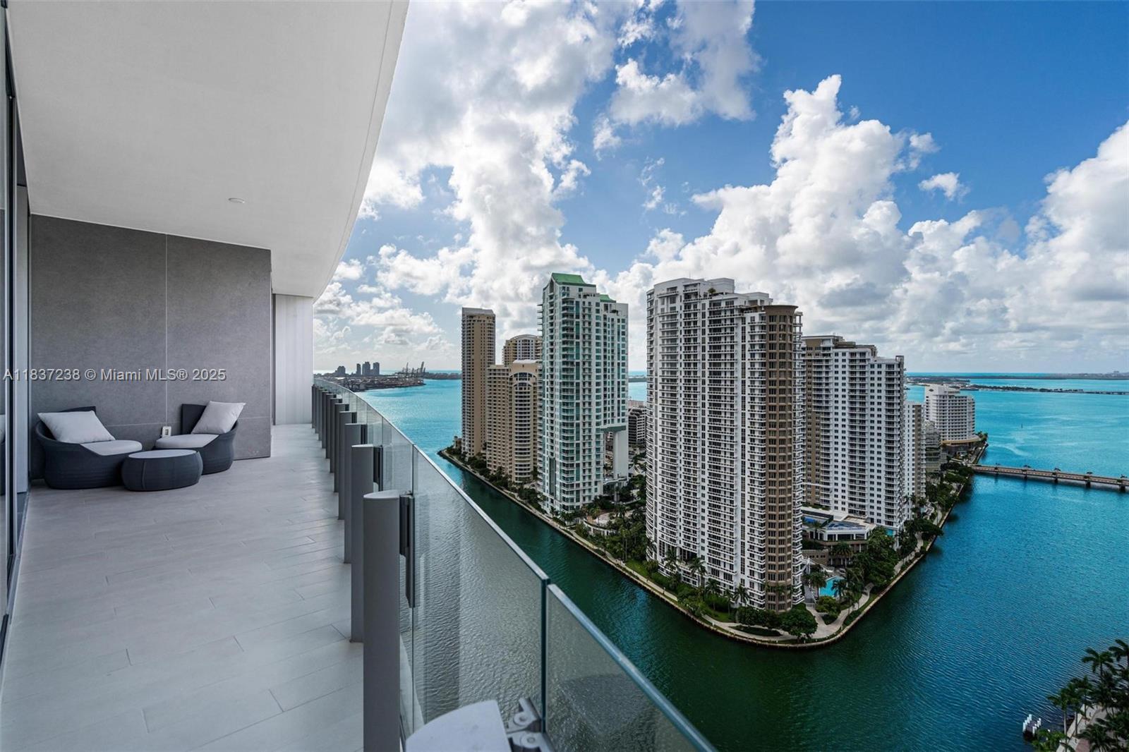 300 Biscayne Blvd Way #2706
