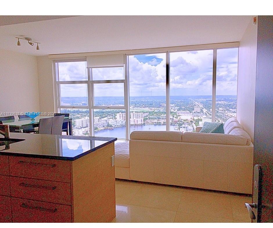 1830 S Ocean Dr #4407