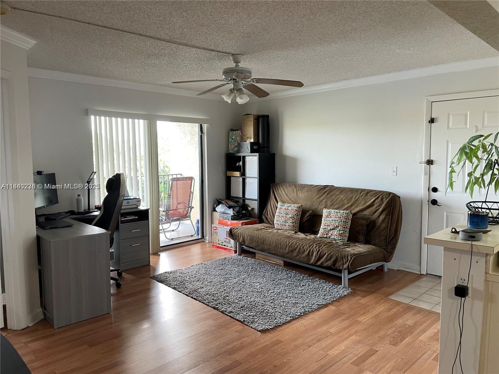 450 W Palm Cir W #307
