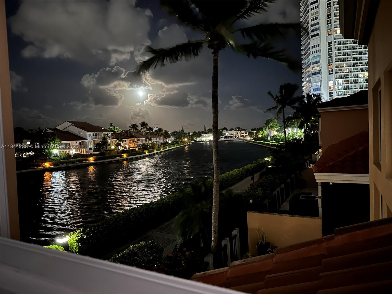 3757 Ne 208th Ter Aventura, FL 33180