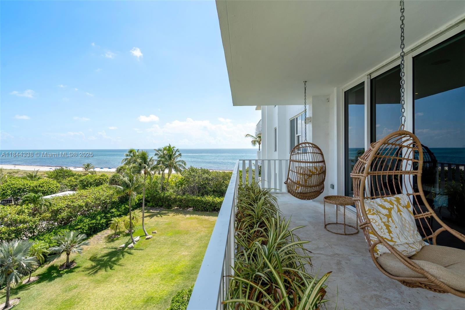 image Island House12