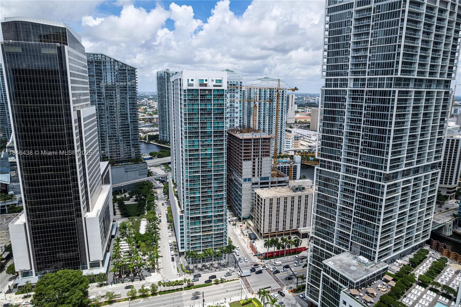 500 Brickell Ave #2204