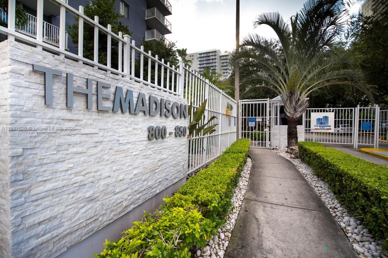 800 N Miami Ave #E-910
