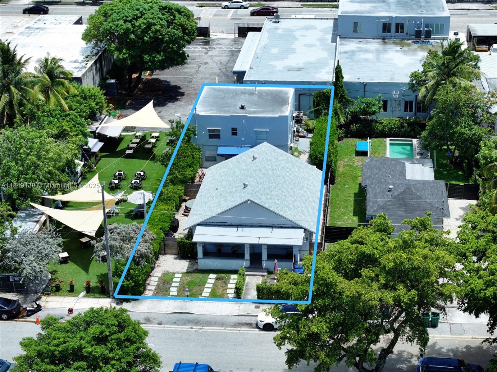 550 NW 30th St