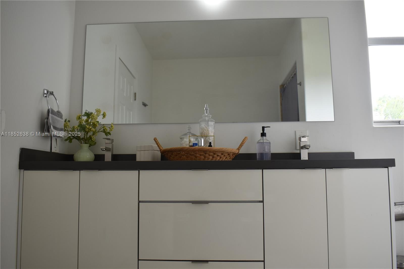 5189 NW 108th Path Doral, FL 33178