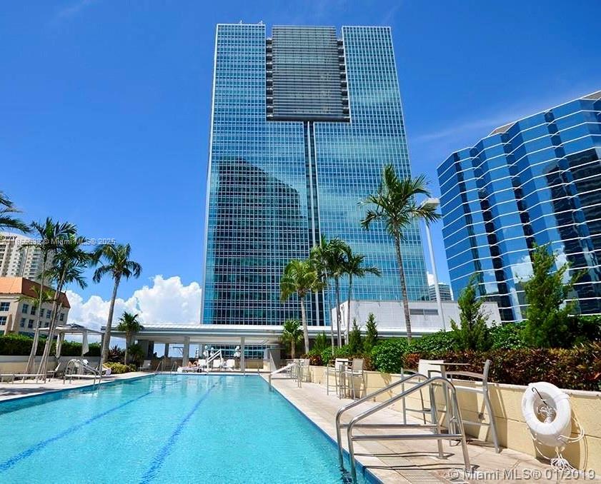 1395 Brickell Ave #3211