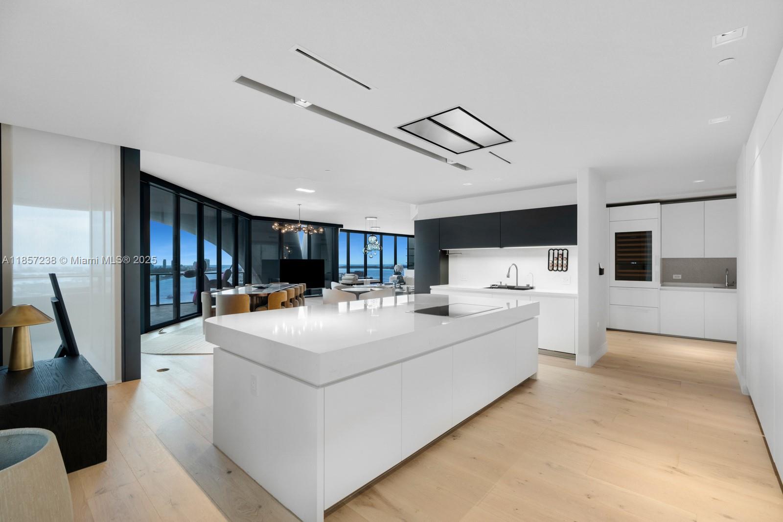 image One Thousand Museum Condo12
