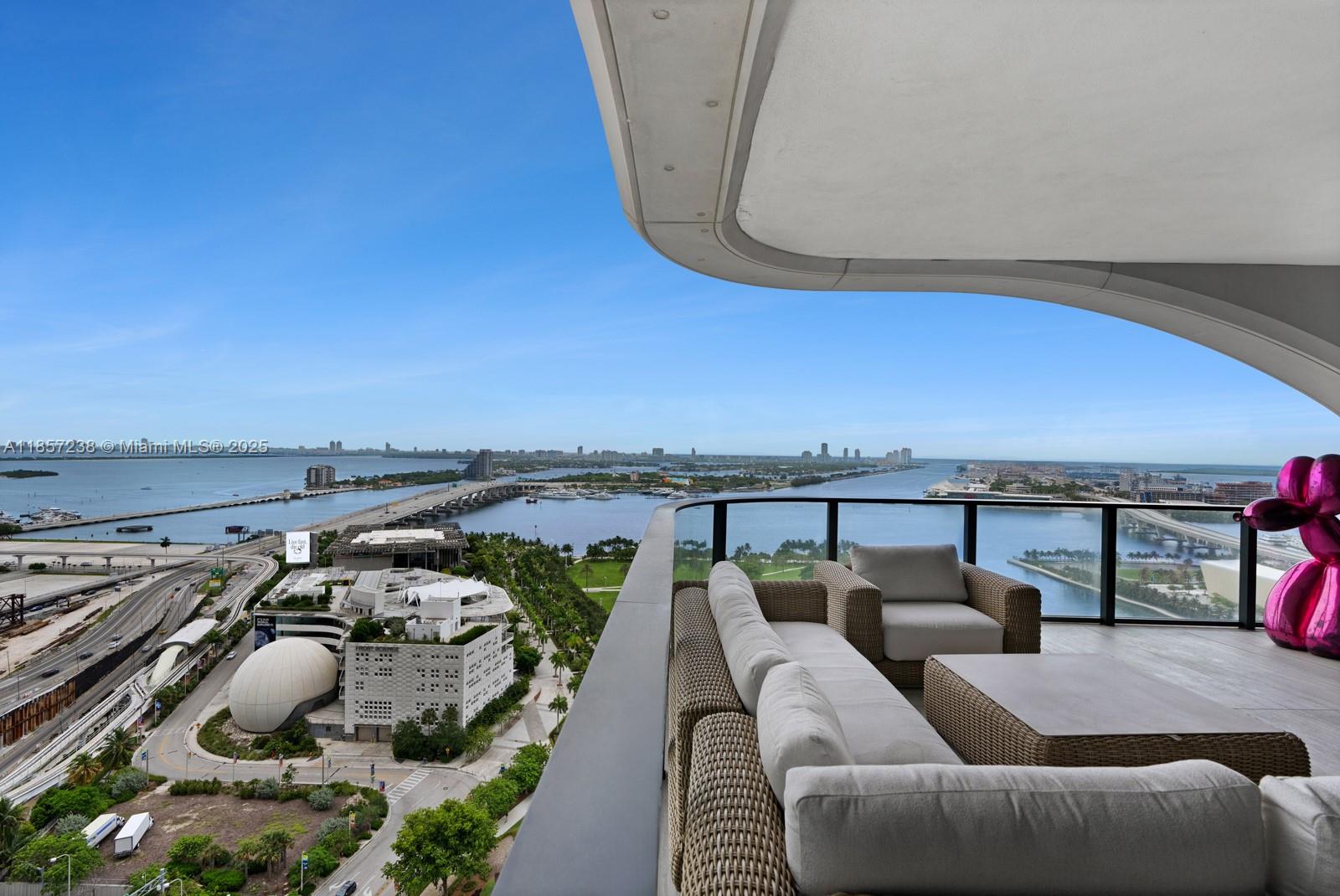 image One Thousand Museum Condo15