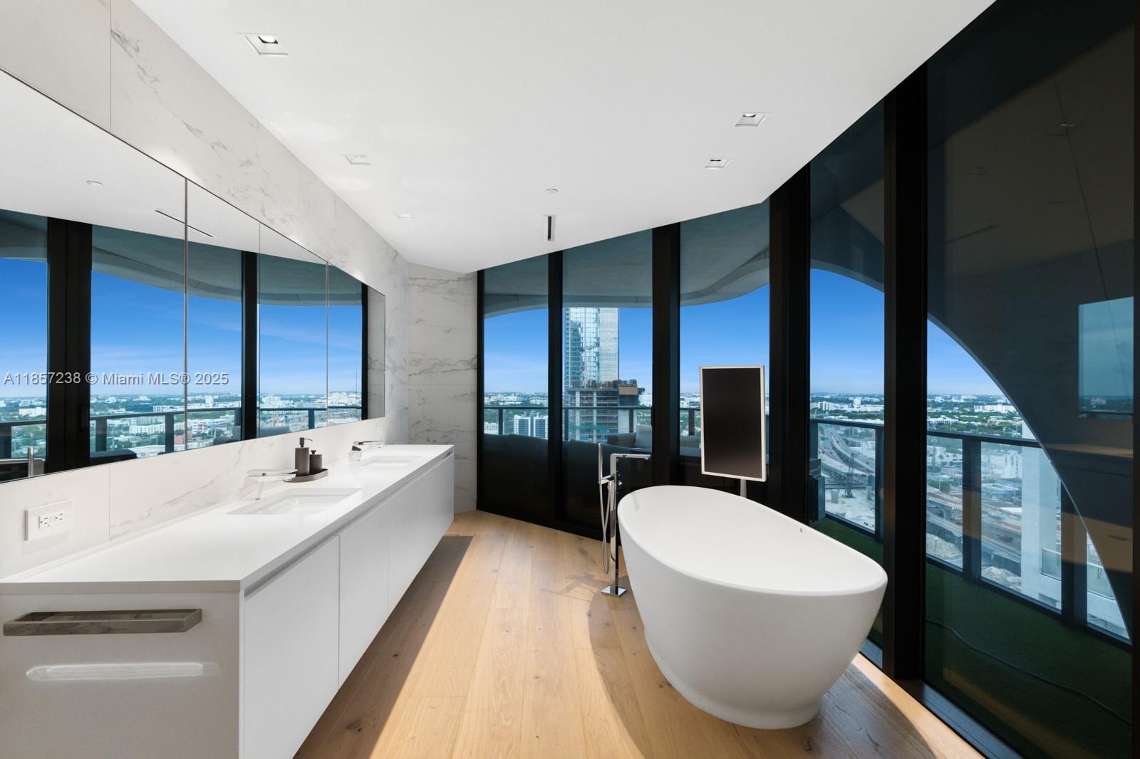 image One Thousand Museum Condo24