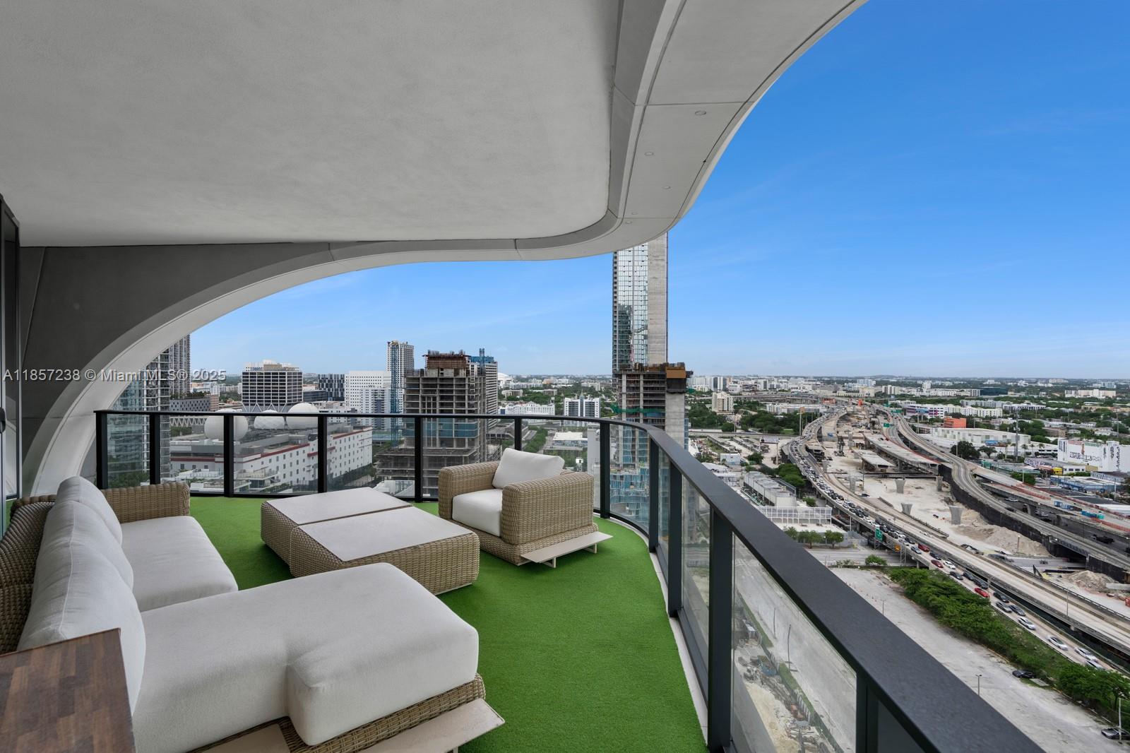 image One Thousand Museum Condo32