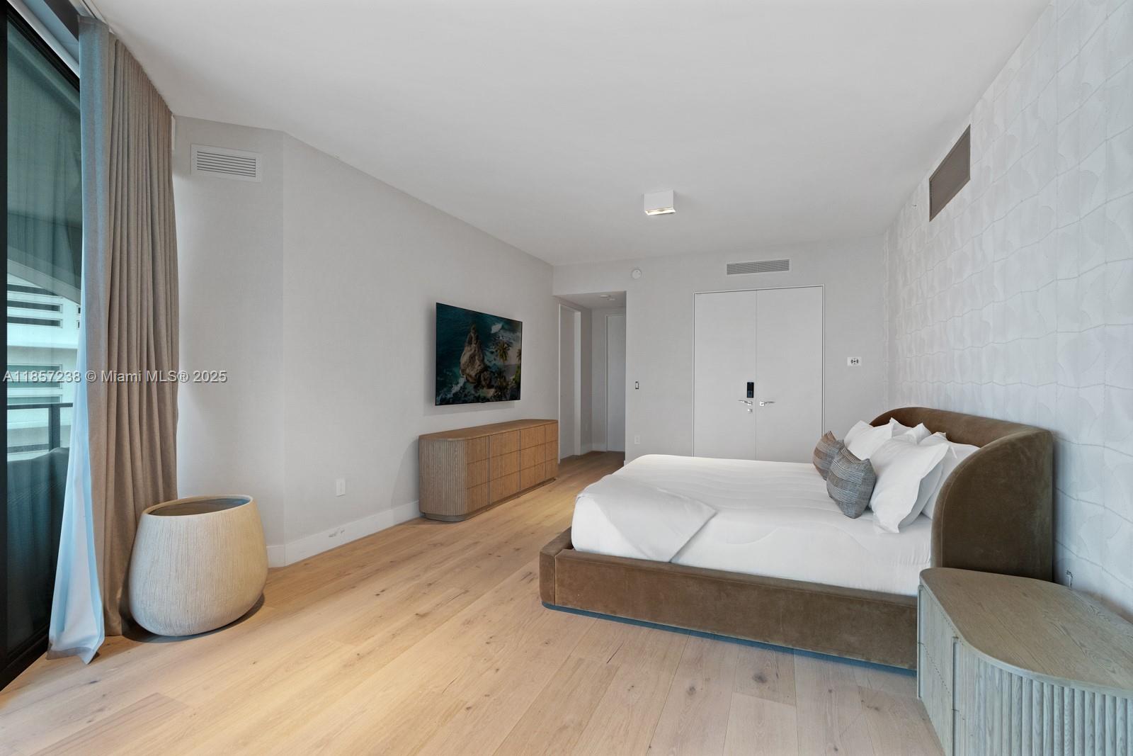 image One Thousand Museum Condo37