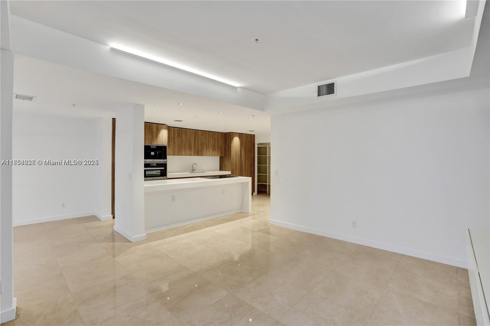 1415 Sunset Harbour Dr #202 Miami Beach, FL 33139
