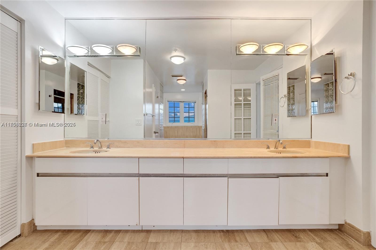 1415 Sunset Harbour Dr #202 Miami Beach, FL 33139