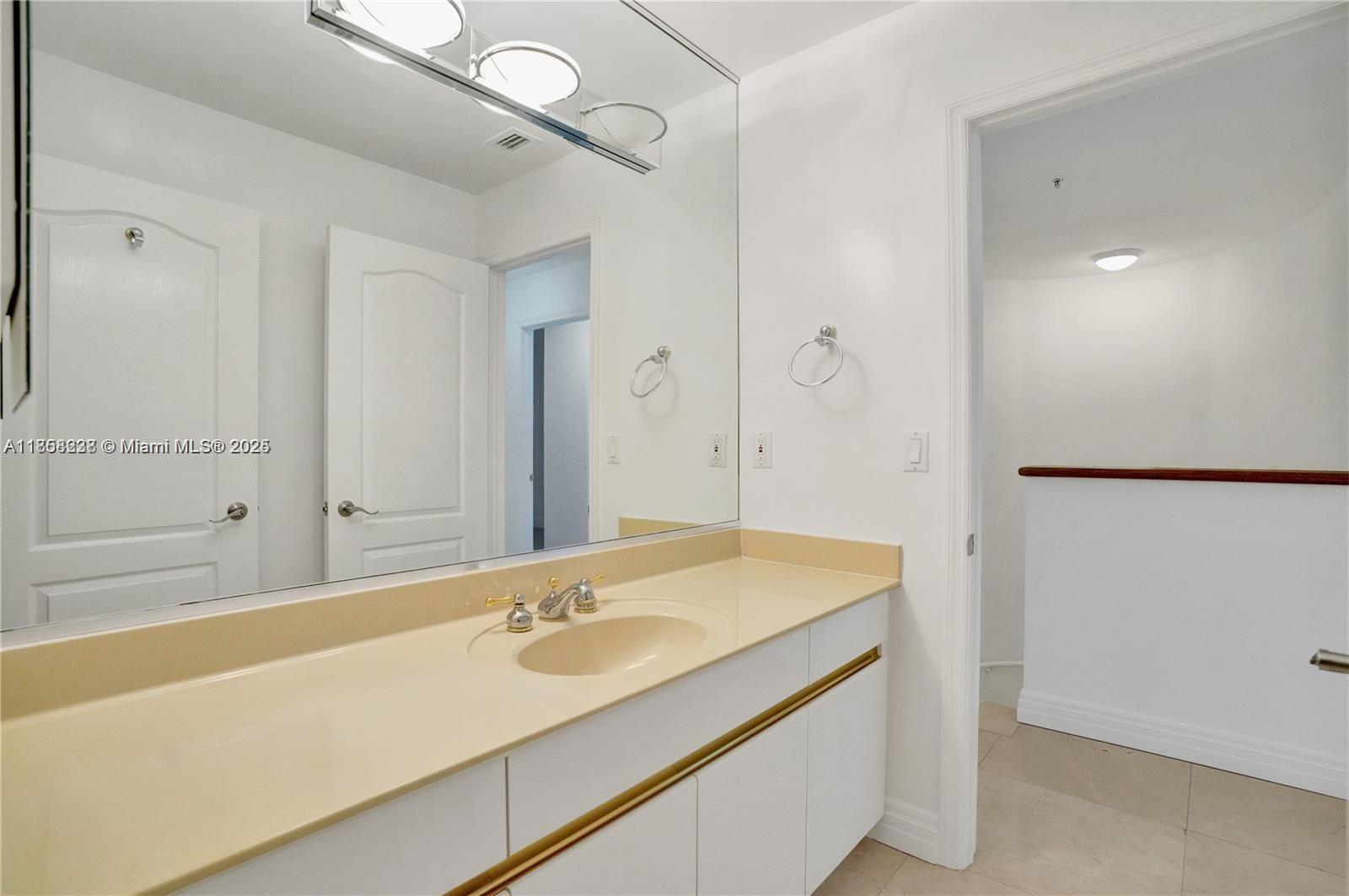 1415 Sunset Harbour Dr #202 Miami Beach, FL 33139