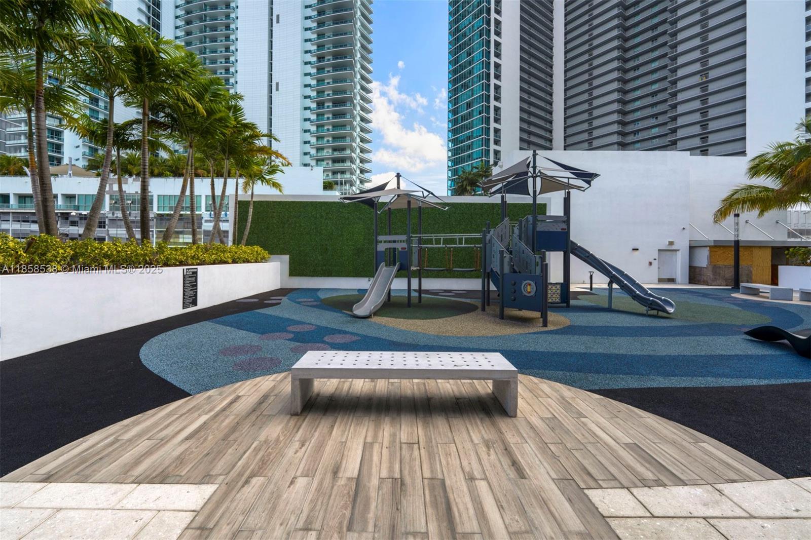 image Paramount Miami Worldcent68