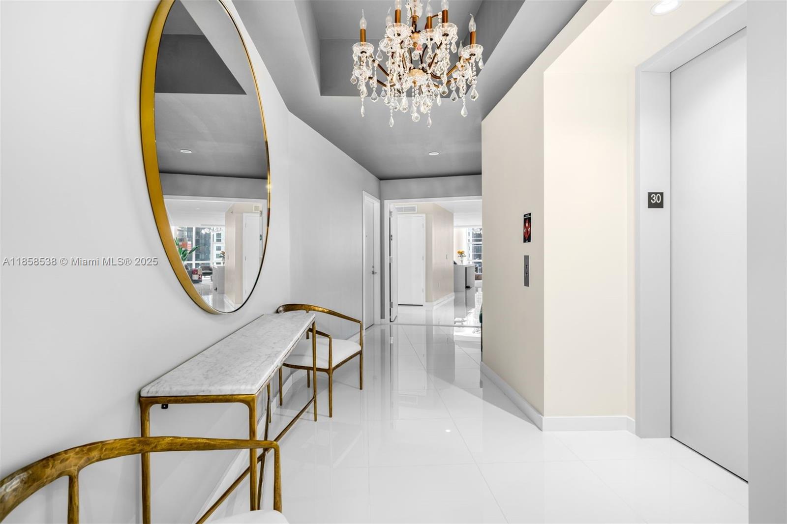 image Paramount Miami Worldcent6