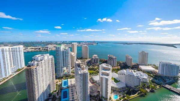 90 SW 3rd St #2212