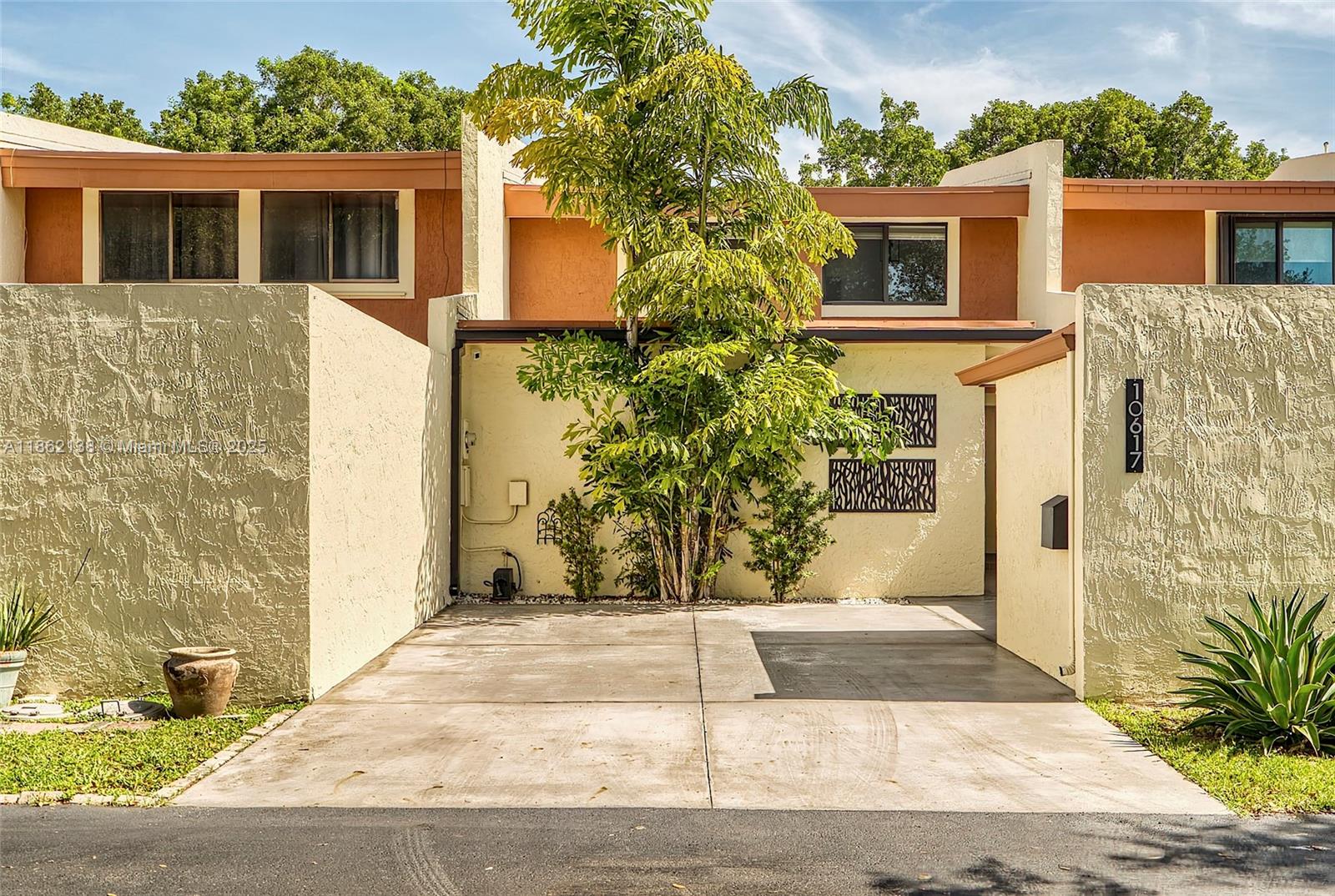 10617 SW 79th Ter