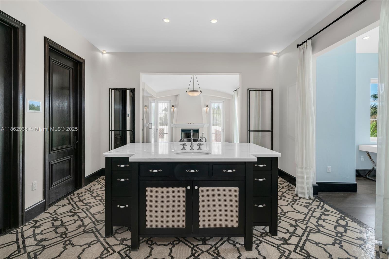 3305 S Moorings Way Miami, FL 33133 3305 S Moorings Way Miami, FL 33133