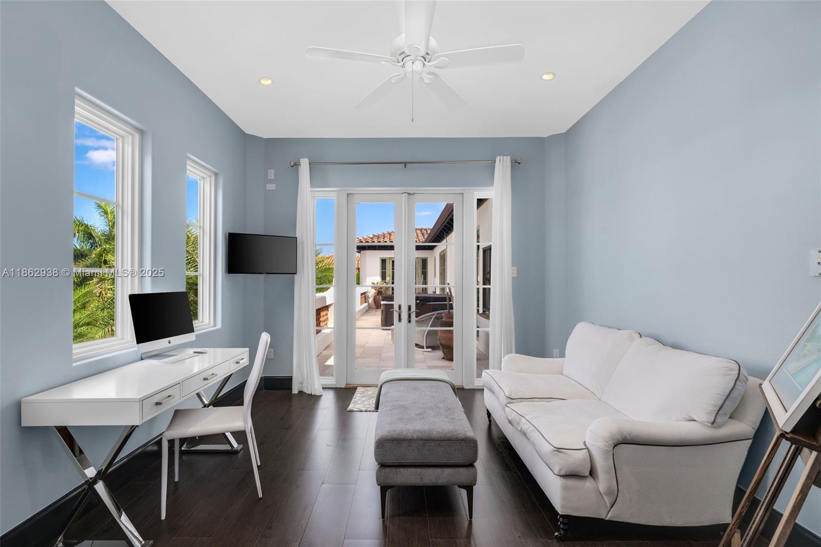 3305 S Moorings Way Miami, FL 33133 3305 S Moorings Way Miami, FL 33133