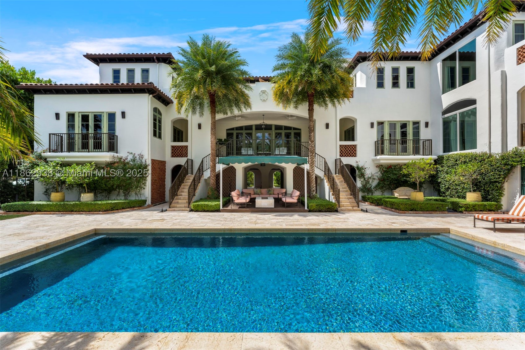 3305 S Moorings Way Miami, FL 33133