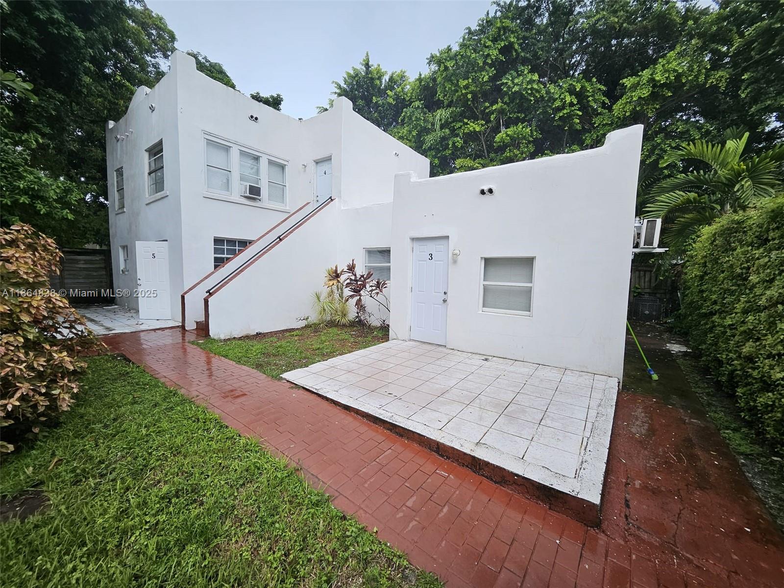 1924 SW 9th St Miami, FL 33135